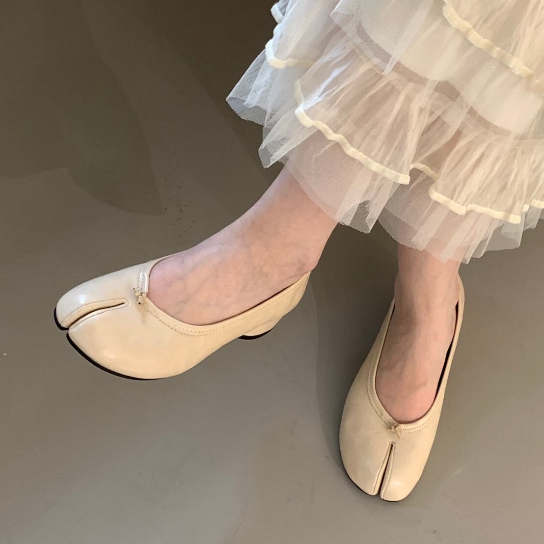 Bailamos Women Low Heel Split  - Shoes For Women Flats recension och pris